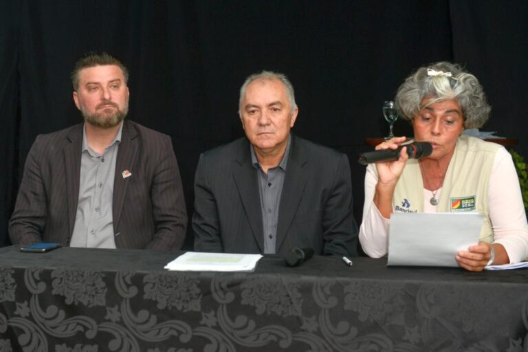 Reunião do Conselho, Juarez Tavares (presidente Abrajet/RS), Evandro Novak (Presidente Nacional) e Jurema Josefa
